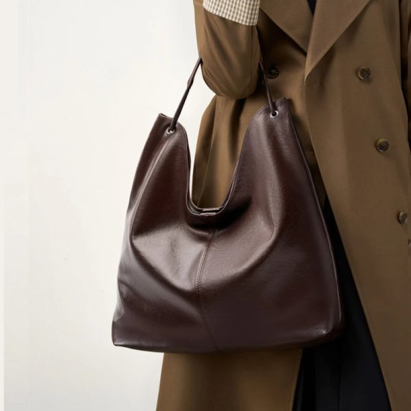 Slouch Tobe Leather Bag - Image 5