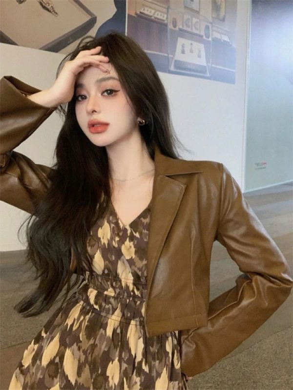Cropped Leather Blazer - Image 5
