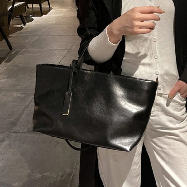 Essential Soft Tote Bag - Image 4