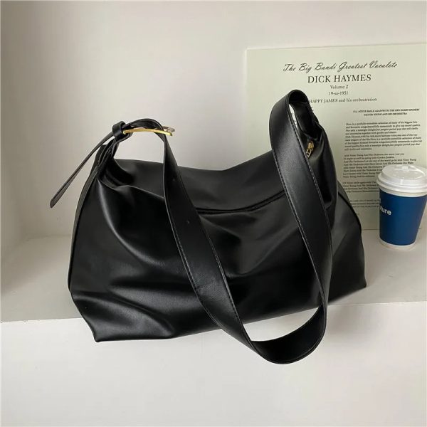 Hobo Leather Shoulder Bag - Image 2